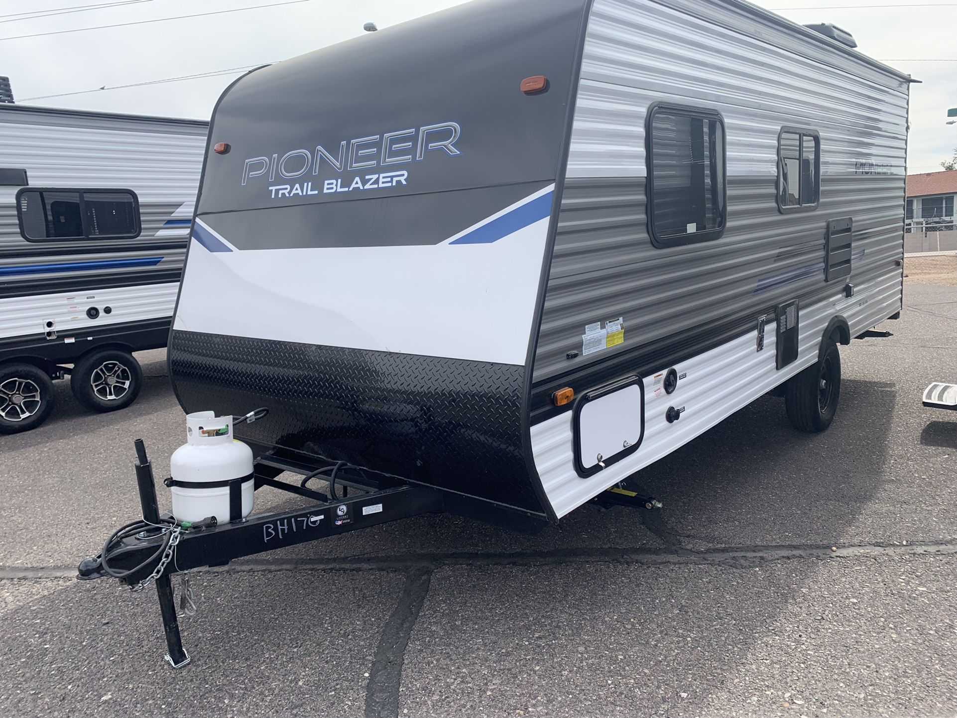 2022 PIONEER 17 Ft (BH) Travel Trailer