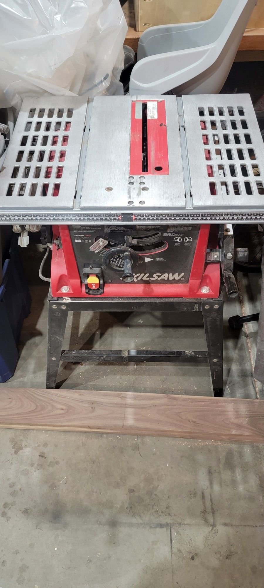 Skilsaw Table Saw