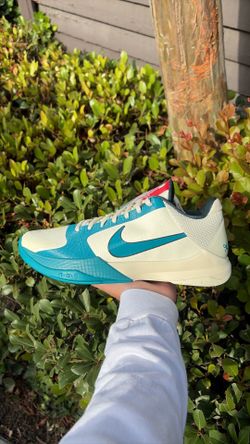 Kobe 5 x Caitlin Clark