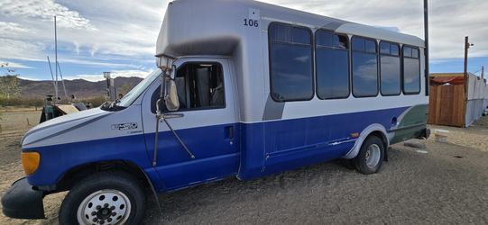 2003 Ford E-450