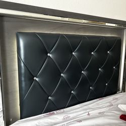 Queen Size Titanium Bed Frame 