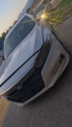 2018 Honda Accord read description 👌 🤣