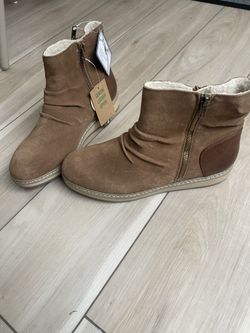 Chestnut Brown Boots