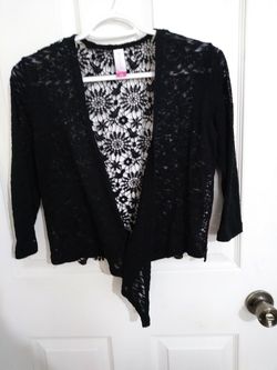 Woman's longe sleeve cardigan