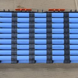 LG CHEM 18650 BATTERY MODULE — 1.1 kWh BRICKS — 69 AVAILABLE