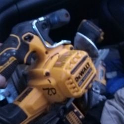 DeWalt Cordless Saw