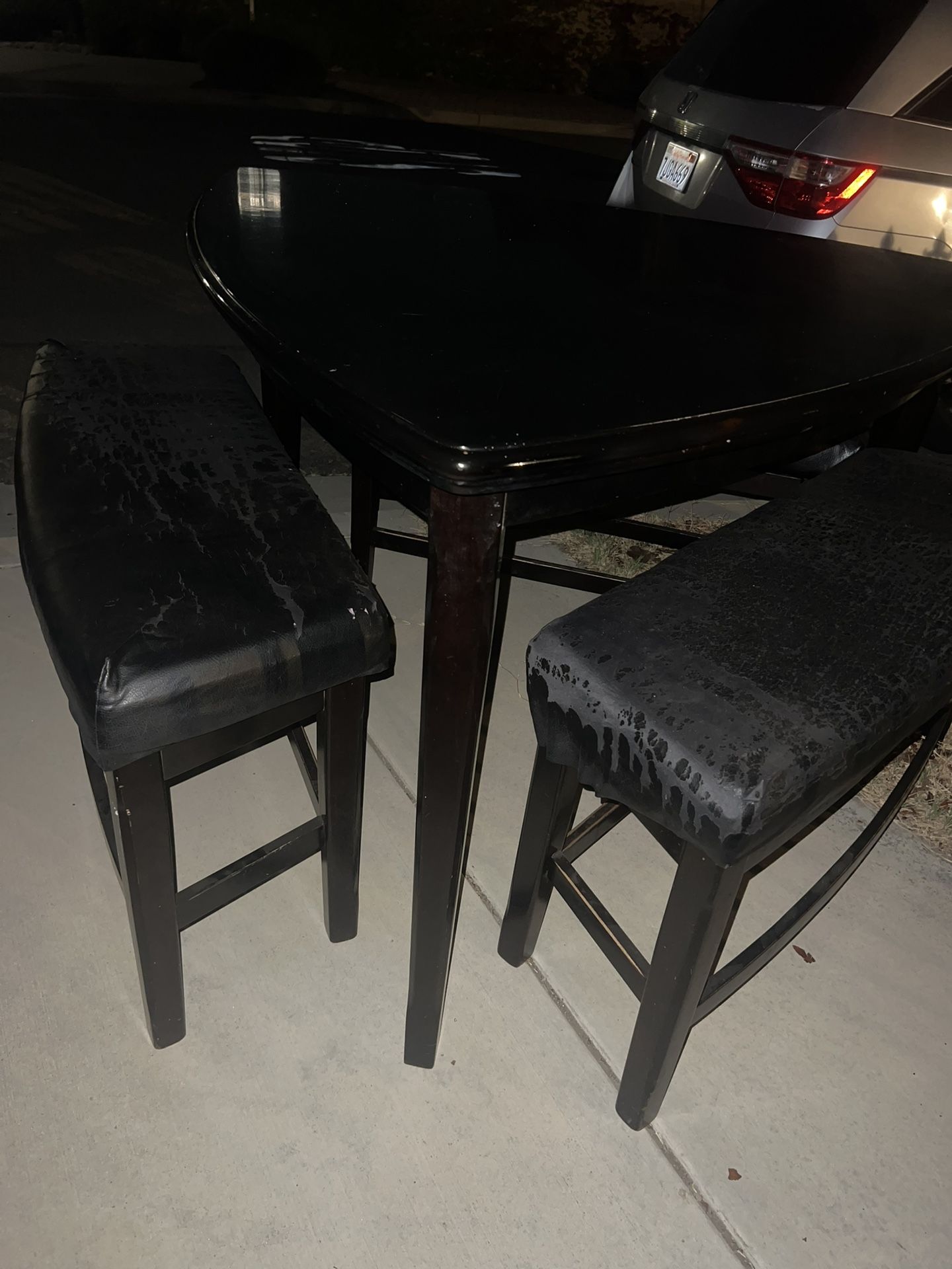 Table And Chairs 