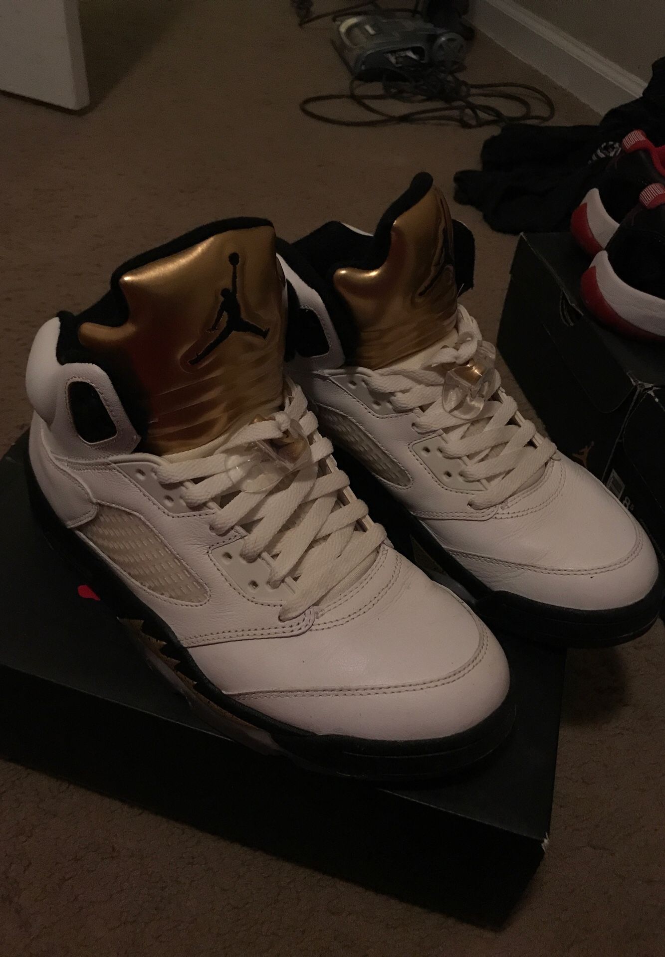 Air jordan 5 high gold coin size 9