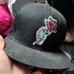 Skull Hand Rose - Snapback