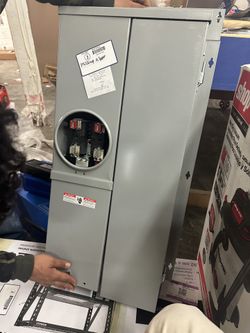 Siemens MC2442B1200EFV Meter-Load Center Combination, 24 Space, 42 Circuit, 200-Amp, Flush Mount Solar Ready