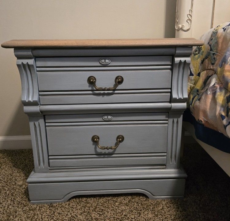 2 Nightstands For Sale
