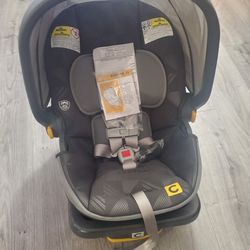 New Carseat with base
