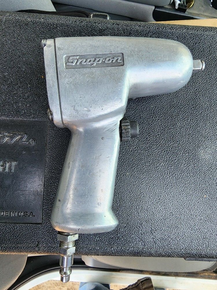 Snap On 3/8 Impact Gun