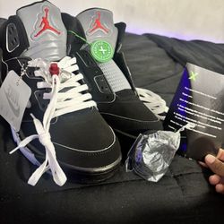 Jordan 5 Metallic