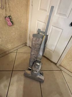Upright Bagged Vacuum Cleaner