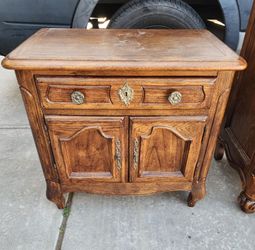 Single Nightstand for Sale in Manteca