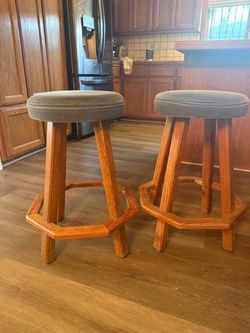 Pair of Oak Wood Bar Stools with Cushioned Seats