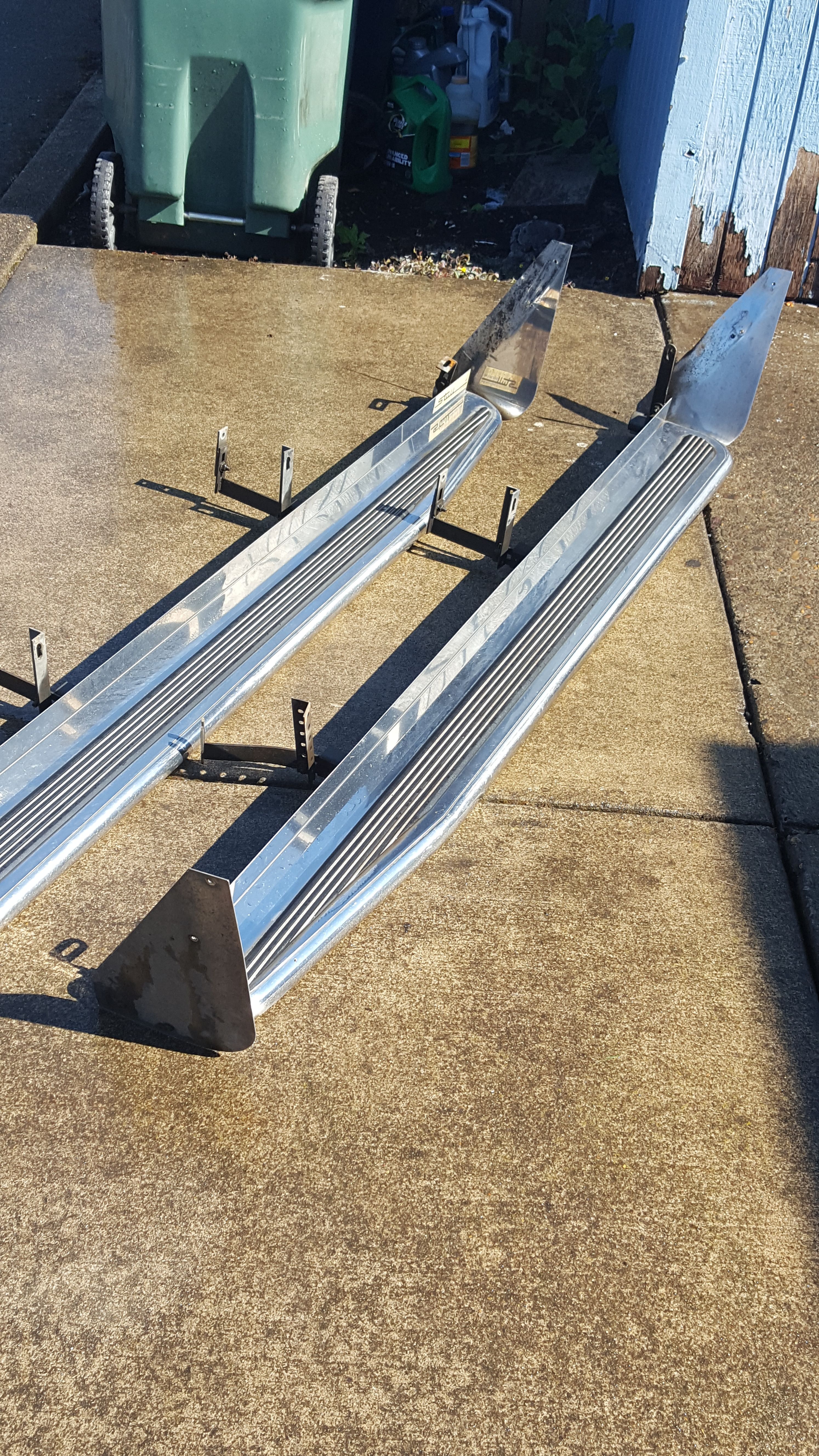 Running Boards For 2002 Jeep Grand Cherokee.