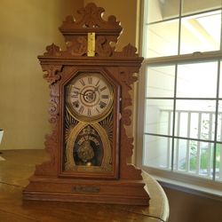 Beautiful Antique Mantle Clock