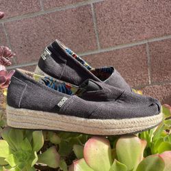 Bobs Sketchers Size 9 New