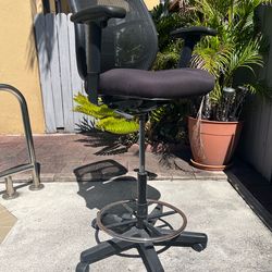 Office Chair for a Very Tall Person or for a Sit/Stand Desk