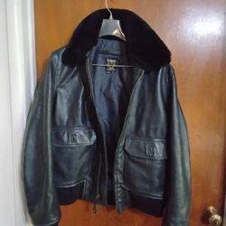Men's Large Cowhide Leather Jacket With Lamb Wool Collar.  Some Wear On The Backside.  See Photos 