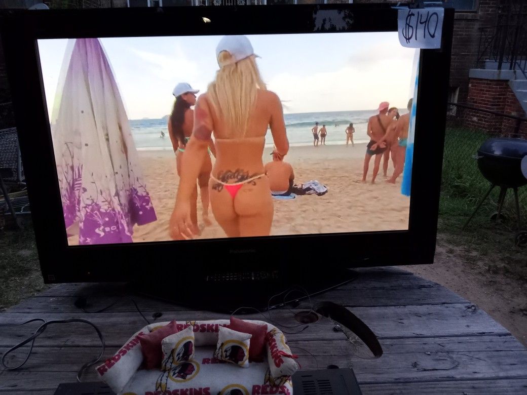 Panasonic 42" TV With Remote And HDMI Ports