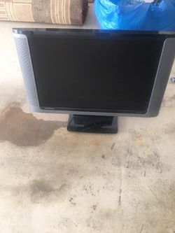 17” computer screen monitor (compaq)
