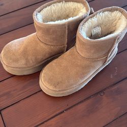 Girls Ugg Boots 