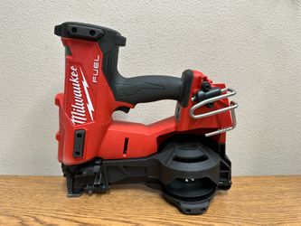 Milwaukee 2909-20 M18 FUEL 18-Volt Lithium-Ion Brushless Cordless Coil Roofing Nailer (Tool Only)