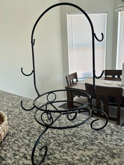 Mug and jug stand