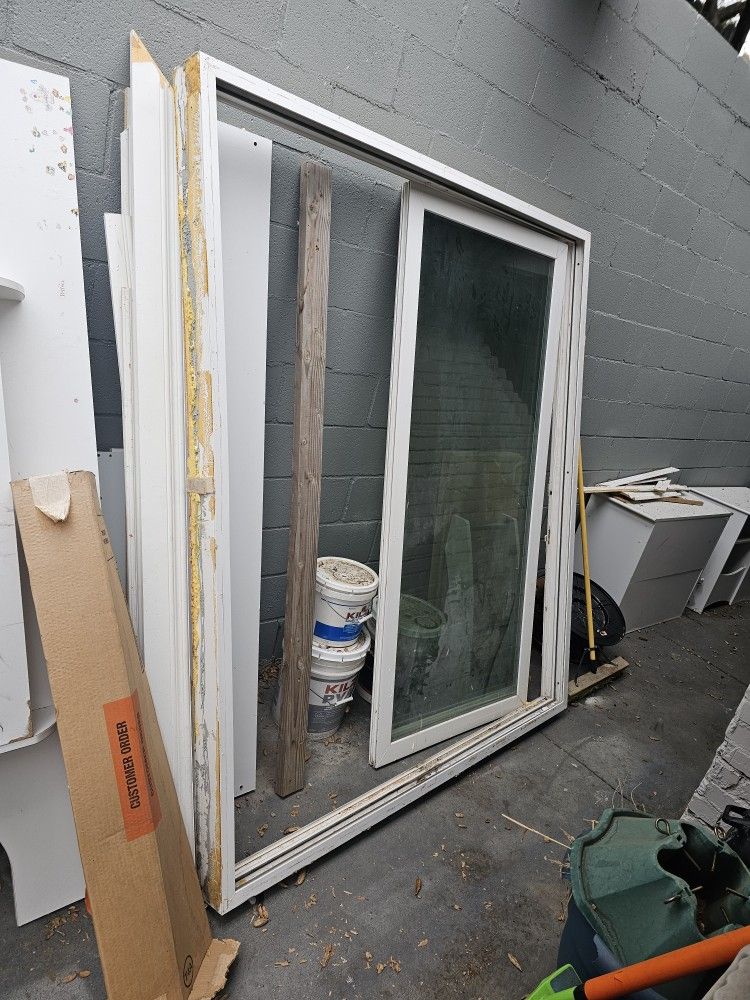 Sliding Glass Door - Vinyl 69x79