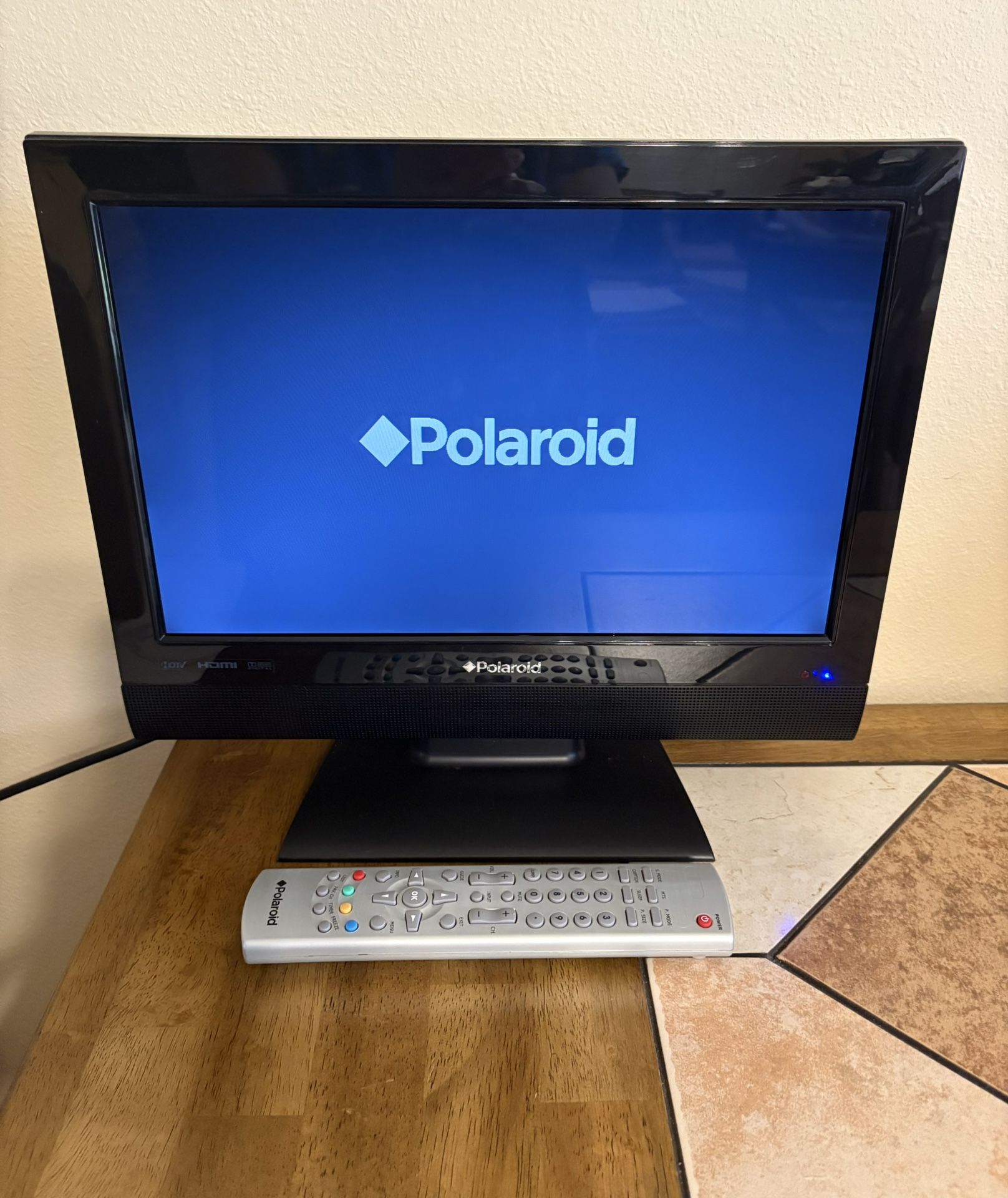 POLAROID 1511-TLXB HDTV Monitor Gamer,HDMI, S-Video, W/ Remote