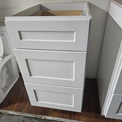 White Shaker Drawer Cabinet 18"