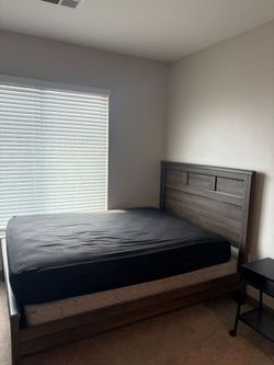 Queen bed set