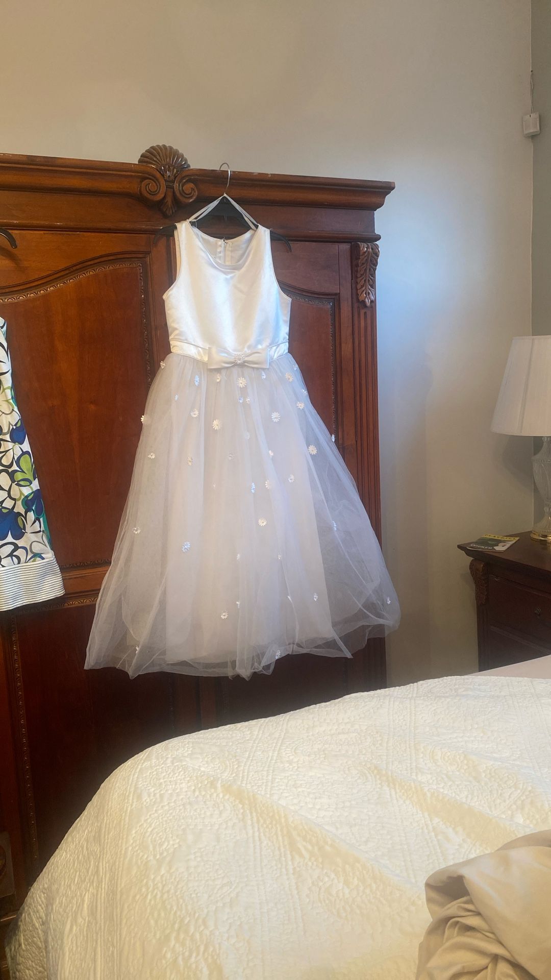 Mon Cherie Bridal Girls Large White Satin And Tulle Dress