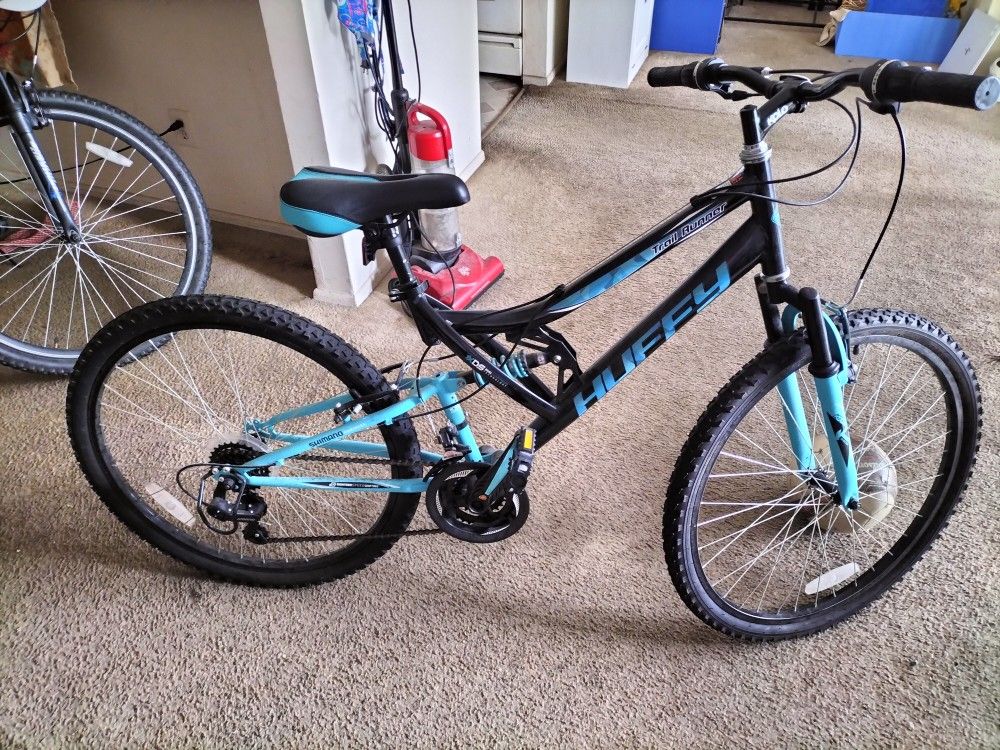 Huffy Trail Runner Mountain Bike 18 speed 26 inch