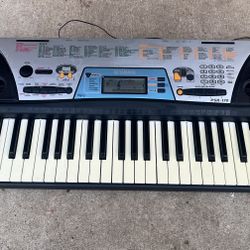 Yamaha 61-Key Electronic Keyboard   