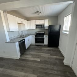 Apartment For Leased 