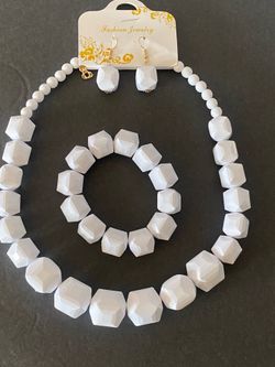 Chunky Beaded Jewelry $7