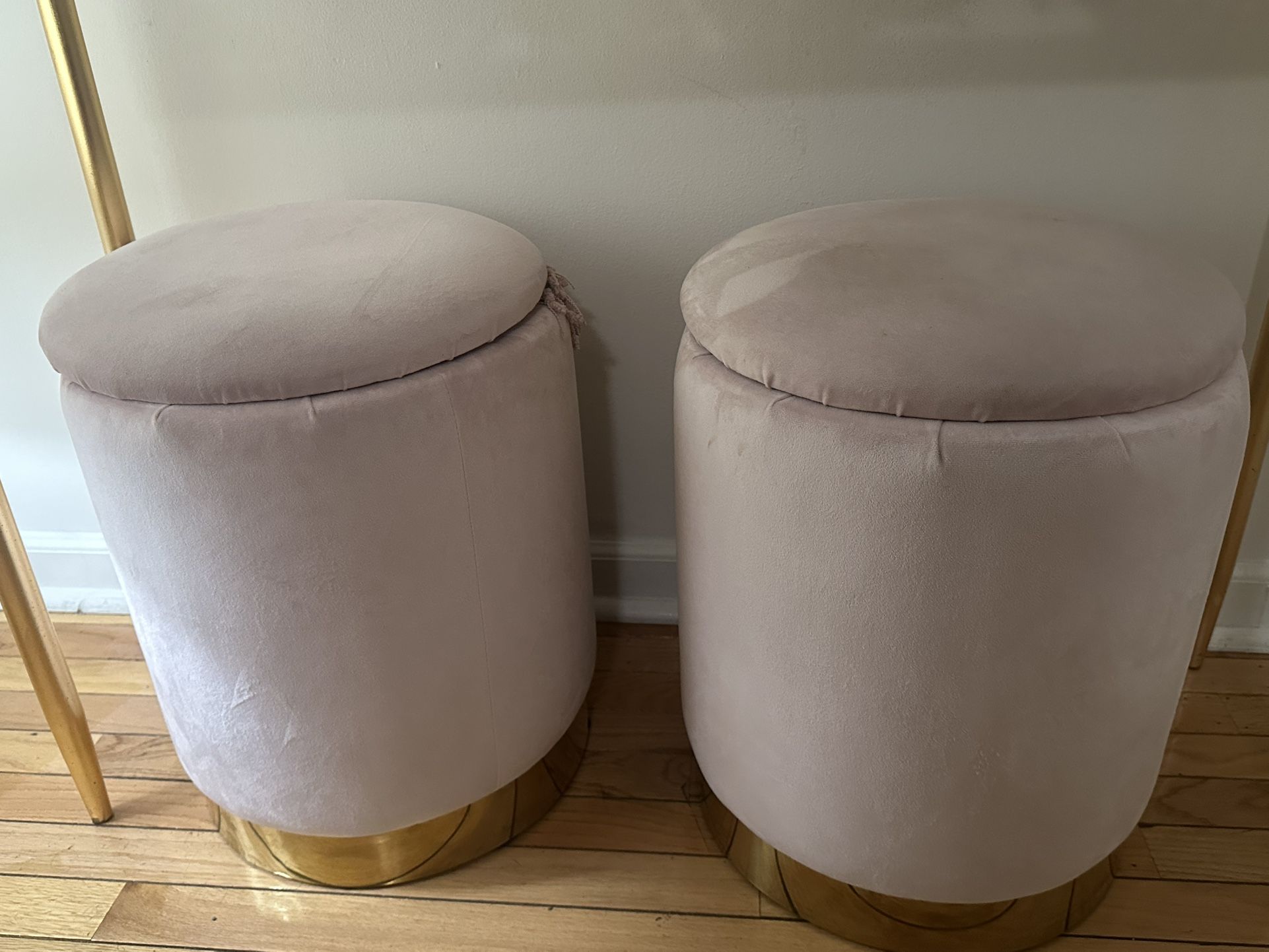 Two Pink Ottoman – Chic & Comfy Accent Piece