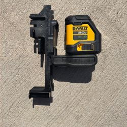 DeWalt 20V Atomic Green Cross Line Laser