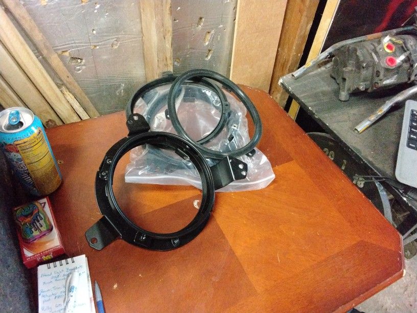 2018 - 2019 7 Inch Round Head Light Brackets
