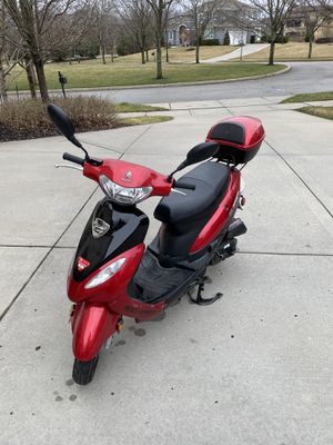 Photo 2017 Slightly used Moped Scooter