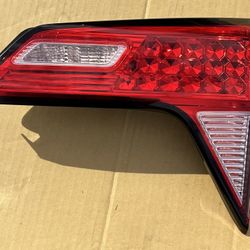 2016-2018 Honda HRV passenger Inner Taillight 