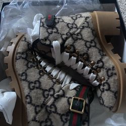 Gucci Wool Boots 