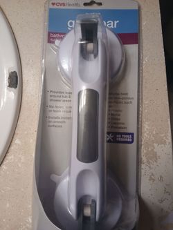 Suction handle bar for shower