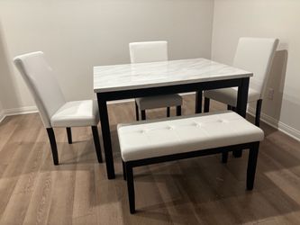 Dining table set