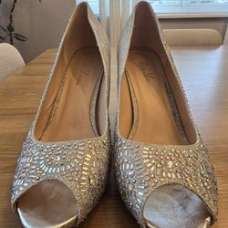 Lauren Lorraine Size 11 Silver Heels
