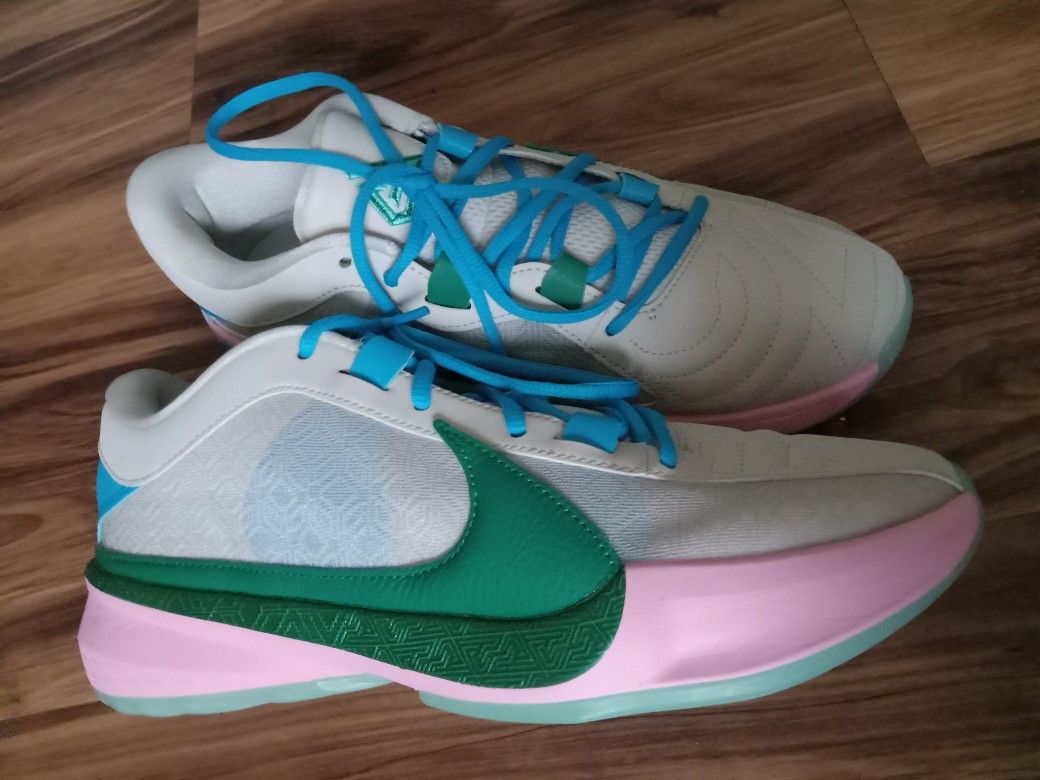 Nike Zoom Freak 5